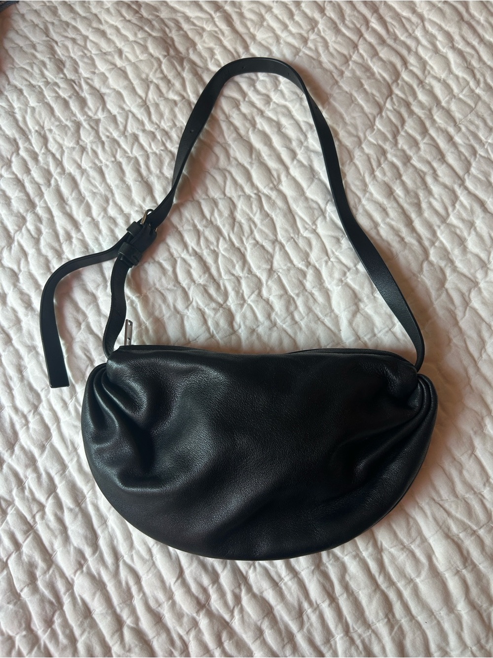 COS Black Leather Mini Shoulder Bag - Sleek Minimal Design - Picture 5 of 8
